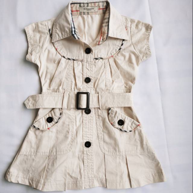 Preloved Dress / Jaket / Trench Coat Burberry