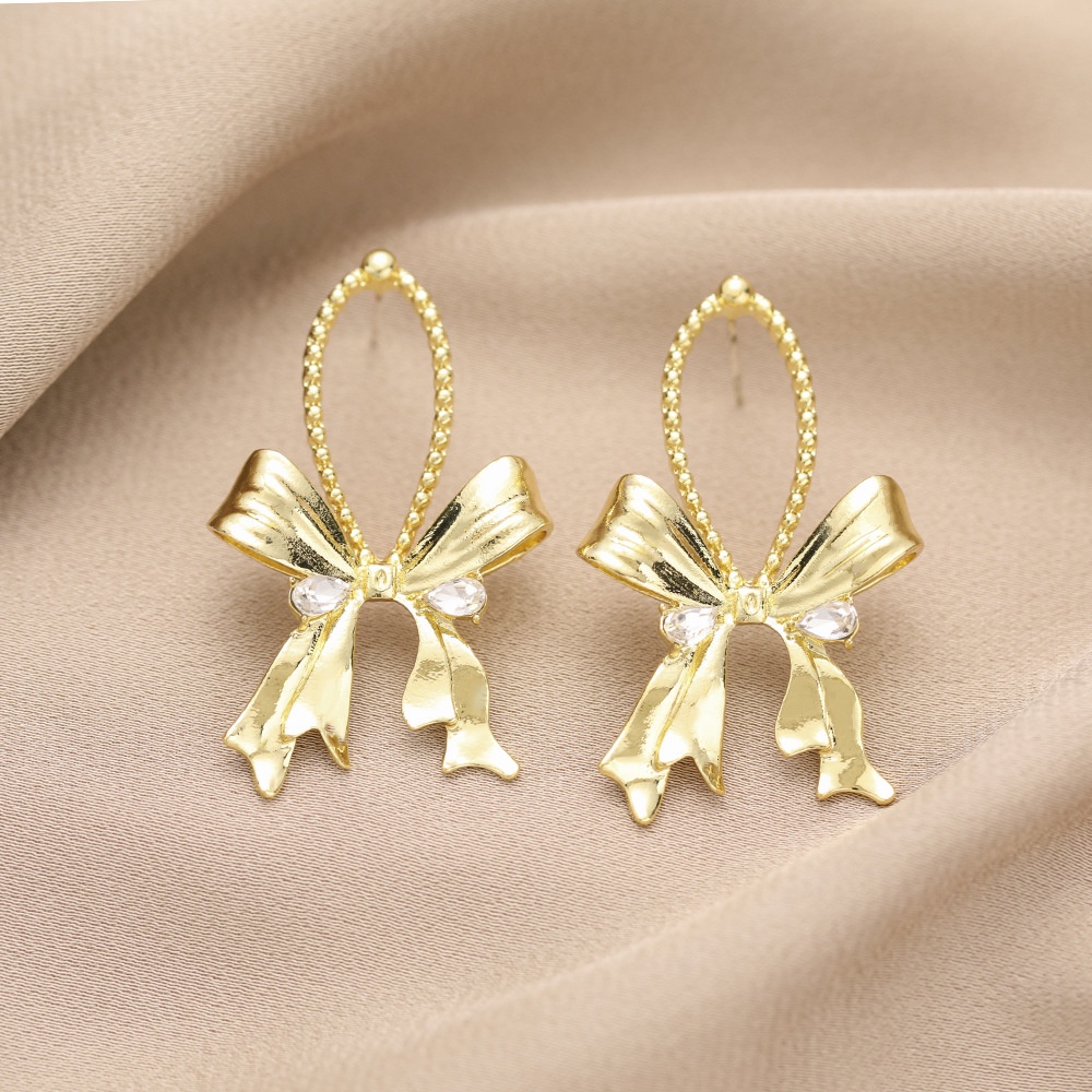 Anting Bentuk Bunga Geometris Irregular Bahan Metal Warna Emas Gaya Vintage