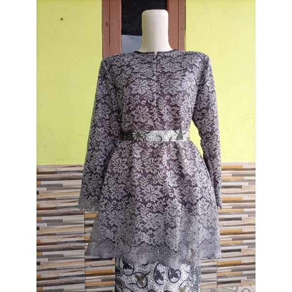 Bridesmaid / kebaya pager ayu / kebaya pendamping pengantin / atas dan rok span / tunik batik / rok batik