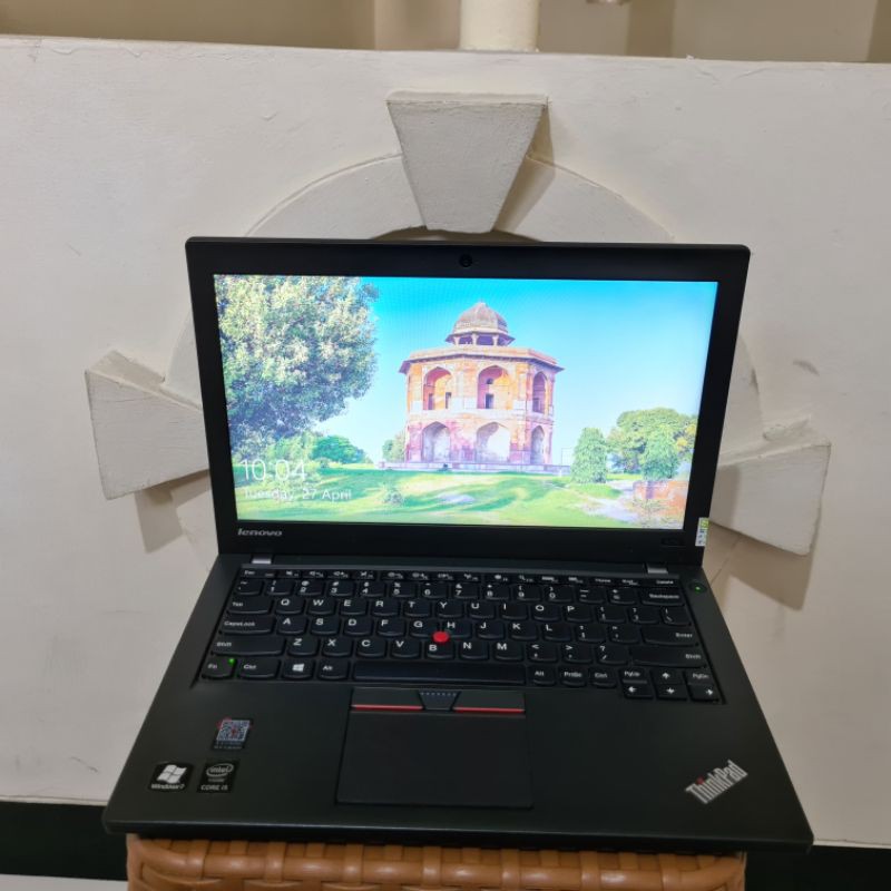 Laptop lenovo thinkpad x250 core i5 gen5 LIKE NEW MURAH MERIAH