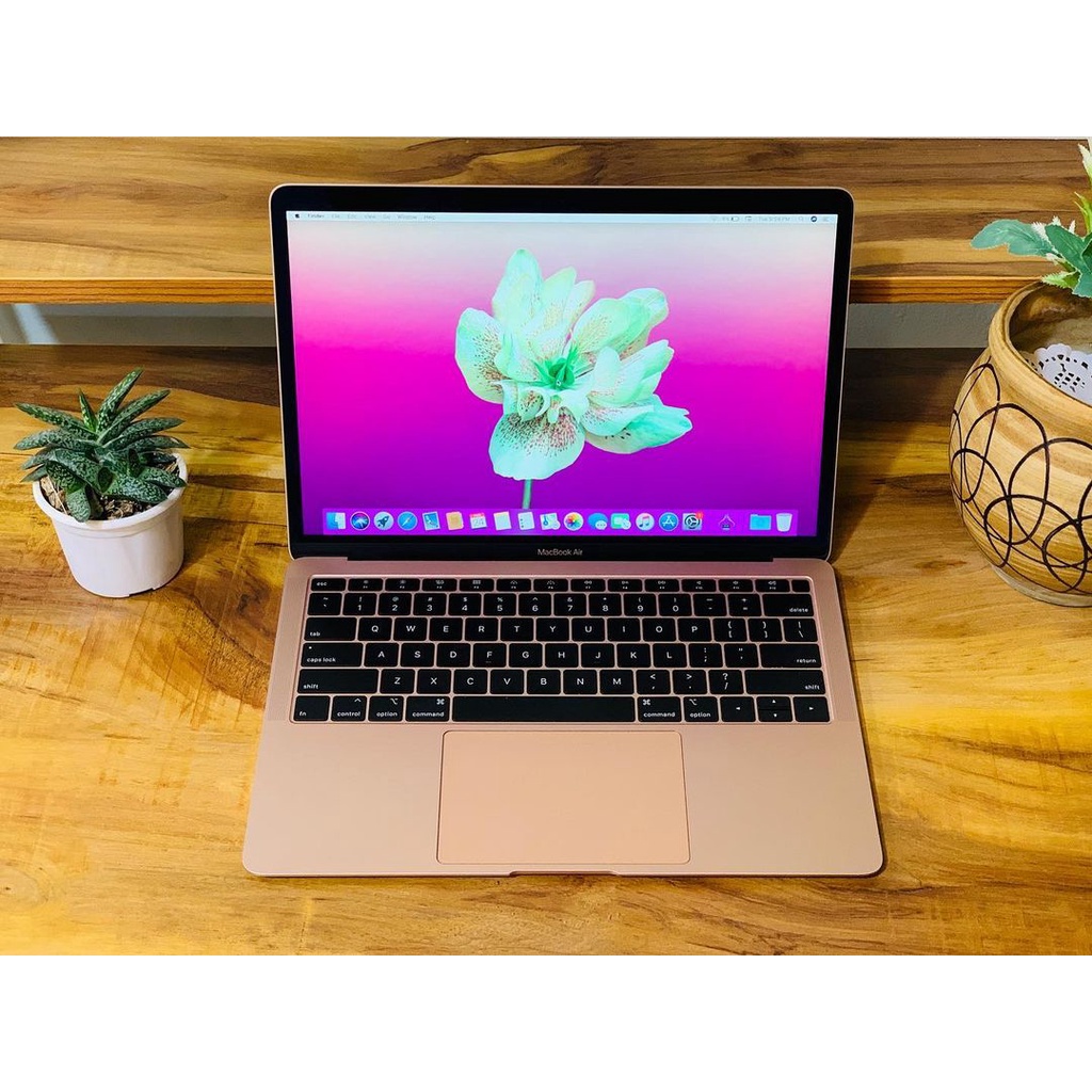 Macbook Air Retina 2019 13 Inch core i5 // i7 128gb 256gb 512gb Second Original Lisa Kirk Instant Gojek Grab