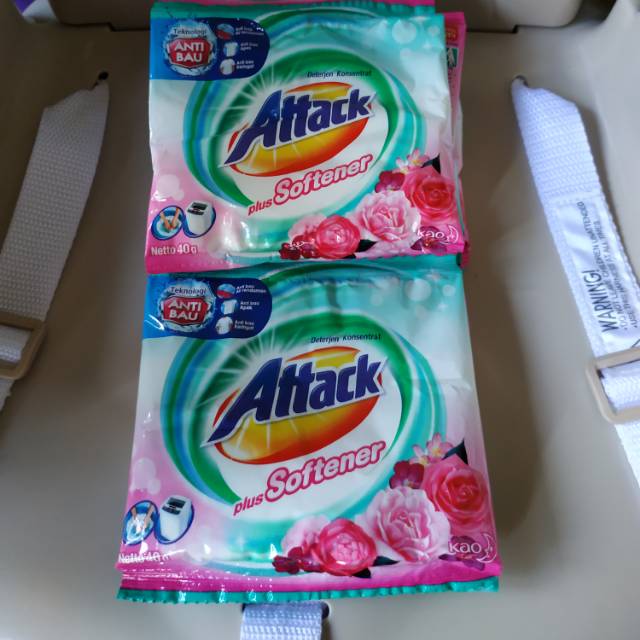 Detergen Attack Plus Softener Sachet (1 Renceng Isi 6 Sachet)