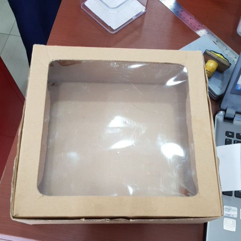 

DUS COKLAT TEBAL E FLUTE WINDOW 25x25x8,5 cm