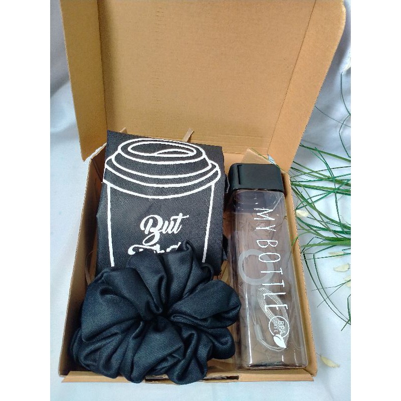 

Hampers,Gift box,kotak kejutan, surprise box,paket kado