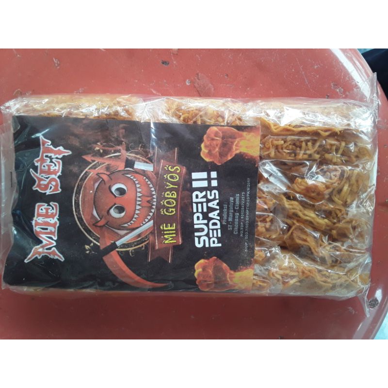 

Mie Kering pedas Kemasan grosir isi 20