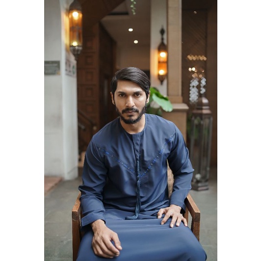 Shahama Thobe Premium Emirates Habeel Kandura SH-033 Navy