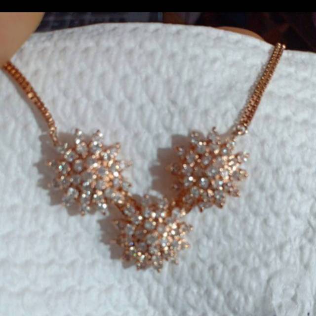 Tura matahari berlian ori