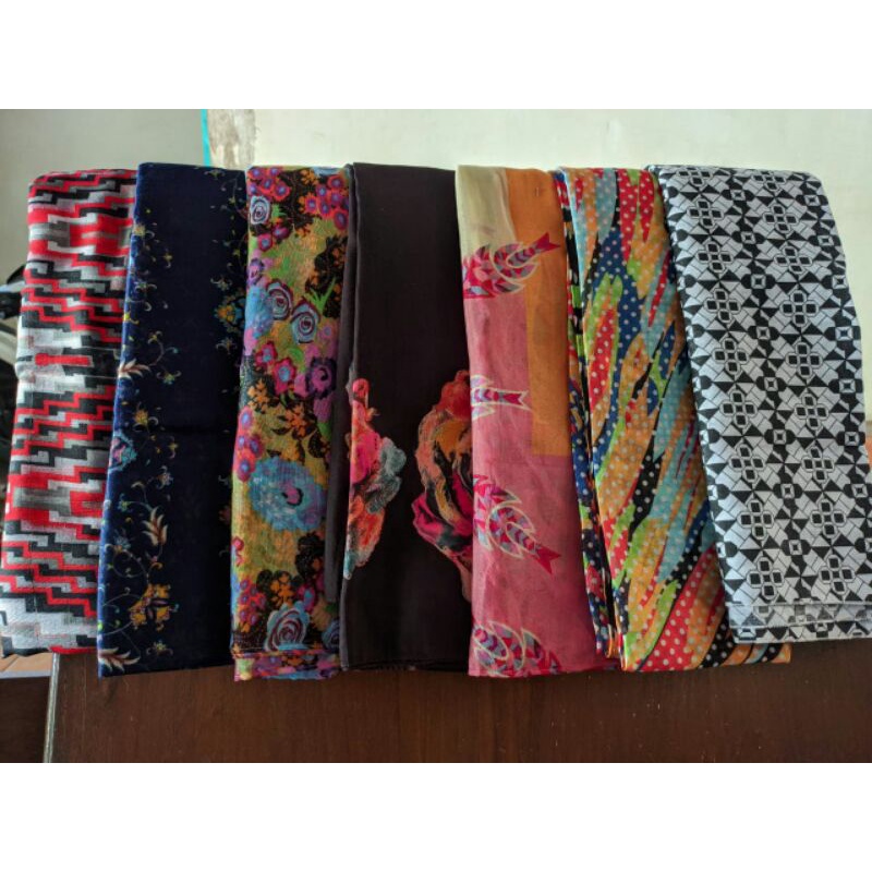 preloved hijab motif