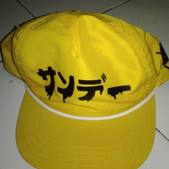 Topi katakana sunday sunday