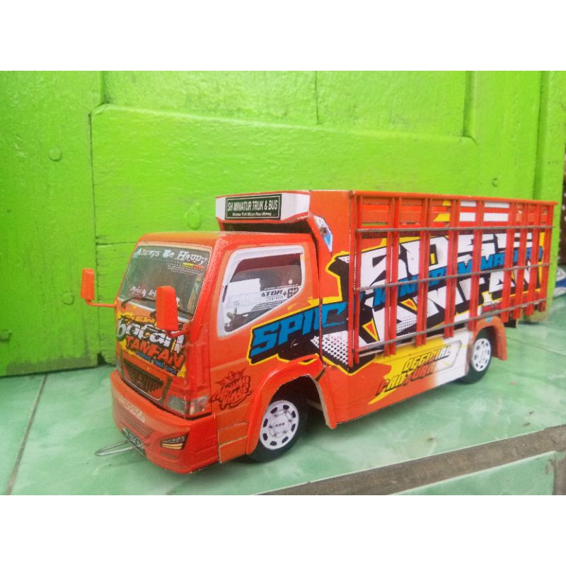 miniatur truk oleng Bocah Tamfan bak 3D