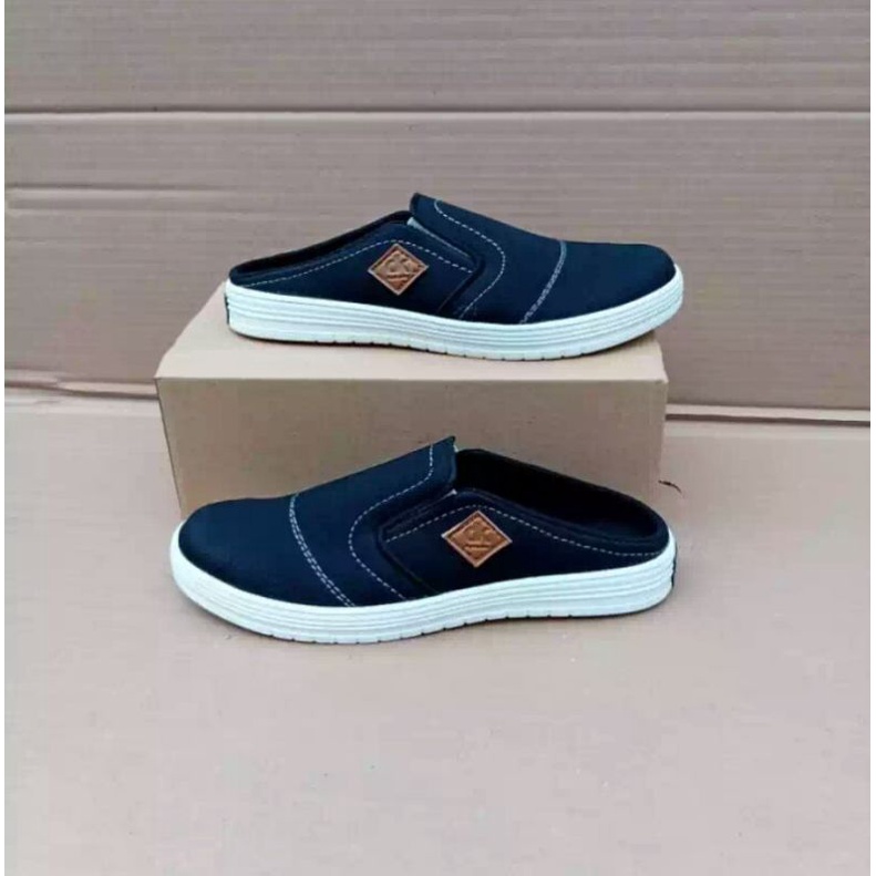 SEPATU SANDAL BUSTONG PRIA SANDAL SLOP SEPATU PRIA SLIP-ON PRIA  bahan camvas