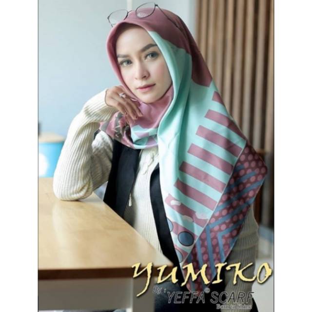 YEFFA SCARF YUMIKO / SEGIEMPAT SILK MOTIF / SEGIEMPAT YEFFA SCARF JILBAB YEFFA SCARF MURAH