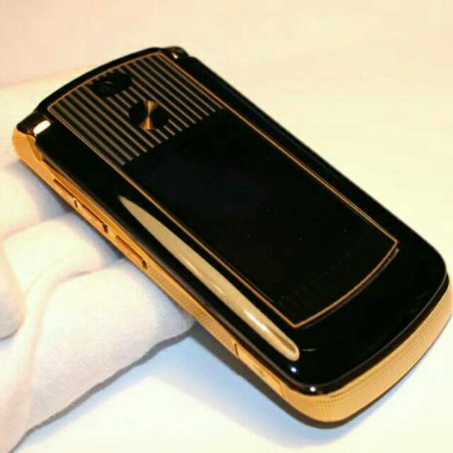 Motorola RAZR2 V8 Flip Phone | Motorola RAZR