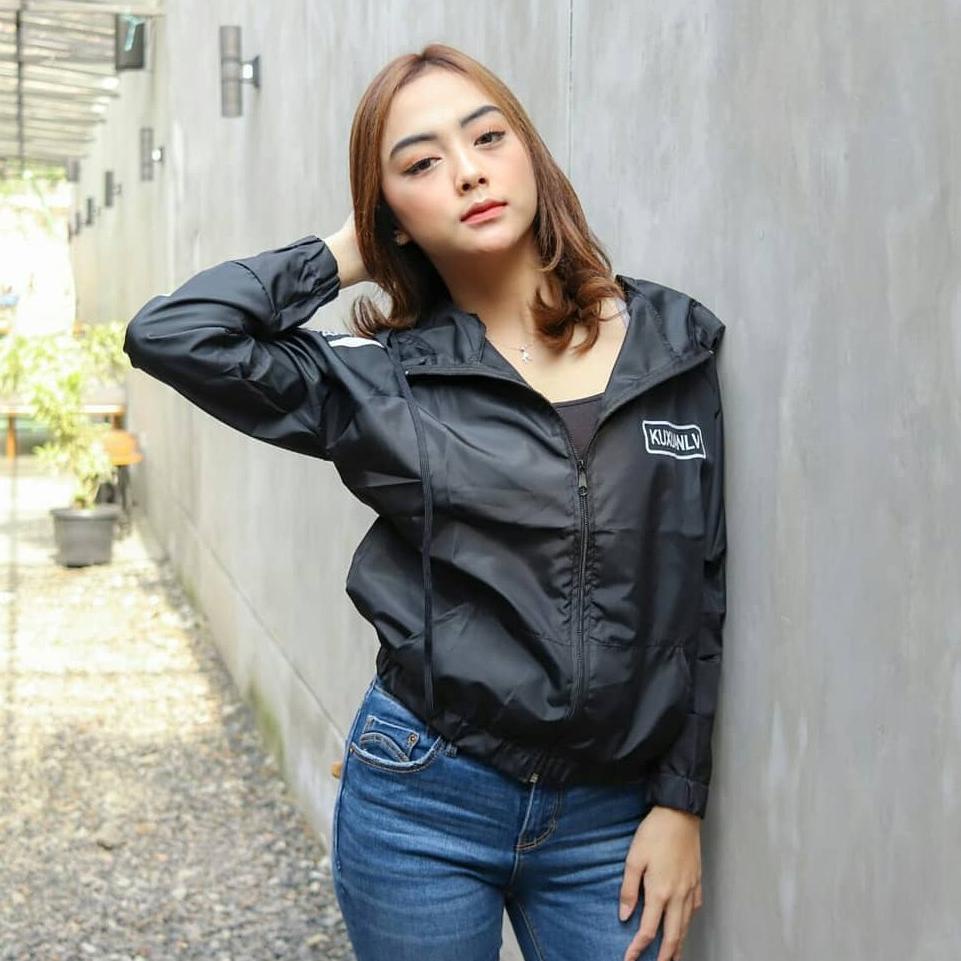 Kuxu Jaket - Jaket Parasut Wanita