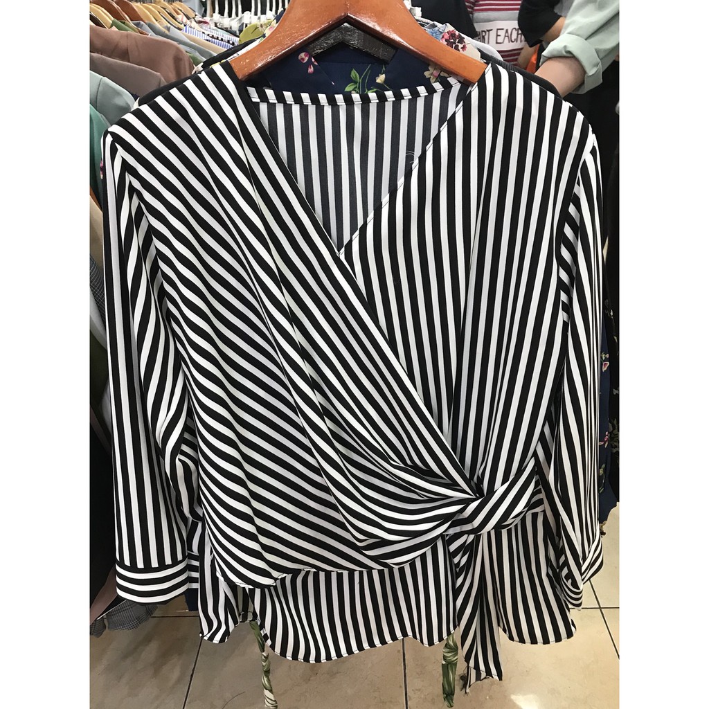blouse garis hitam putih