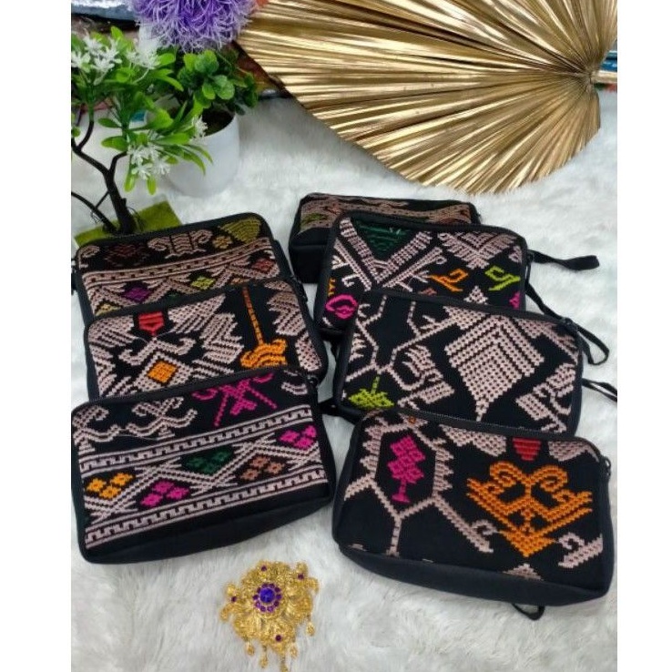 Tas Clutch Domsel Songket Bordir Souvenir Khas Bali