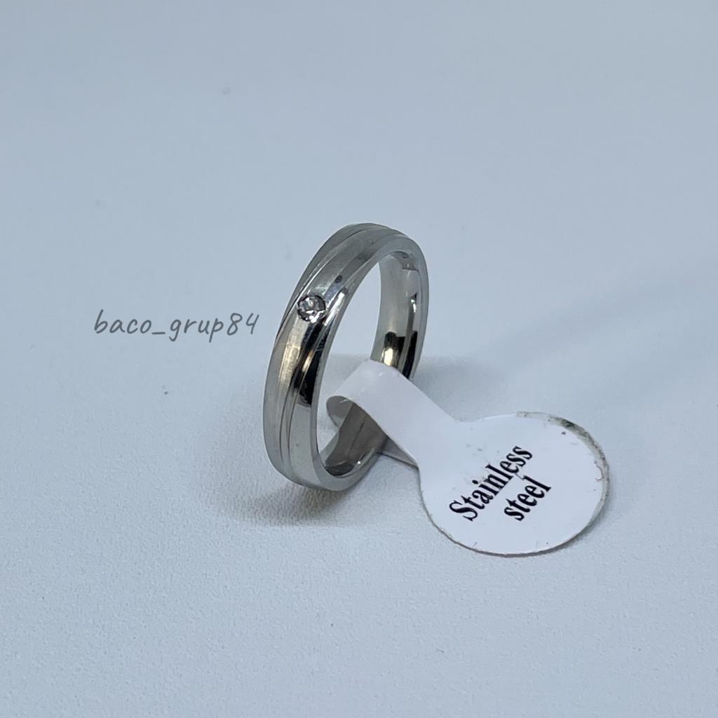 Cincin Titanium Mata Satu alu Miring C22 Awet lama Tidak Karatan Cincin Tunangan Cincin Kawin