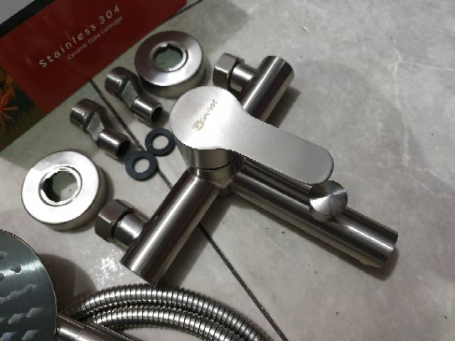 Kran bathub panas dingin stainless 304 + shower mandi