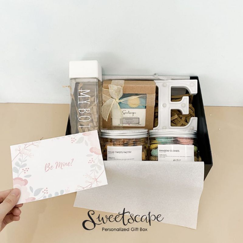 

Gift Box Package 223-Paket Hampers 223 - Hadiah Hari Jadi - Kado Unik