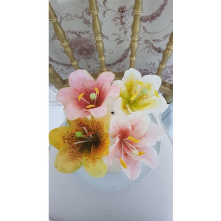 

lily tiger lily gumpaste flower hiasan tart cake topper