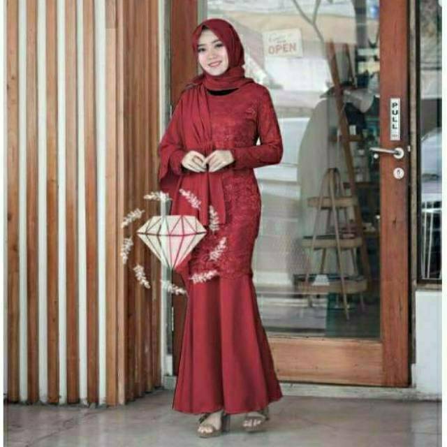 MAXY NAYSILA DUYUNG, MOSCREPE BRUKAT, DRESS MAXY