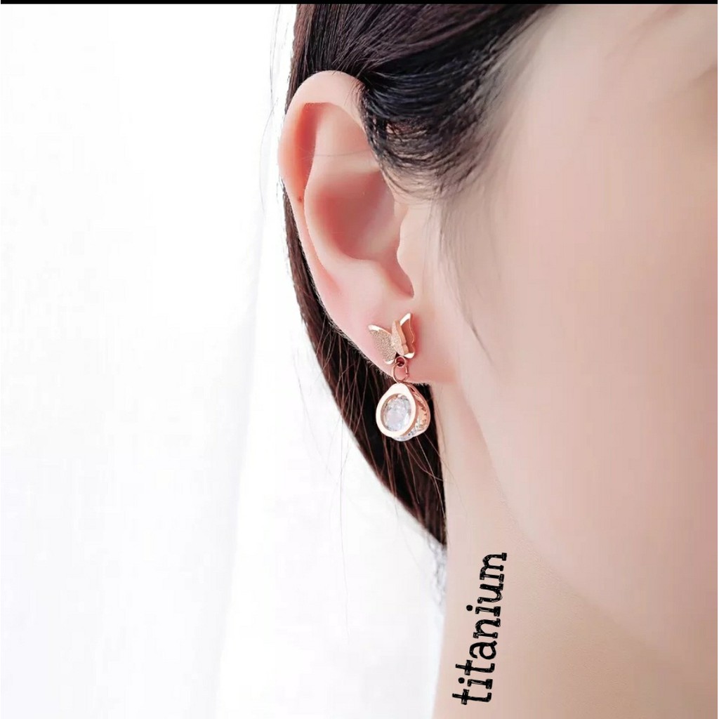 Anting Tusuk Titanium Kupu-Kupu Dengan Bandul Diamond Artifisial Tersedia Warna Rose Gold dan Gold