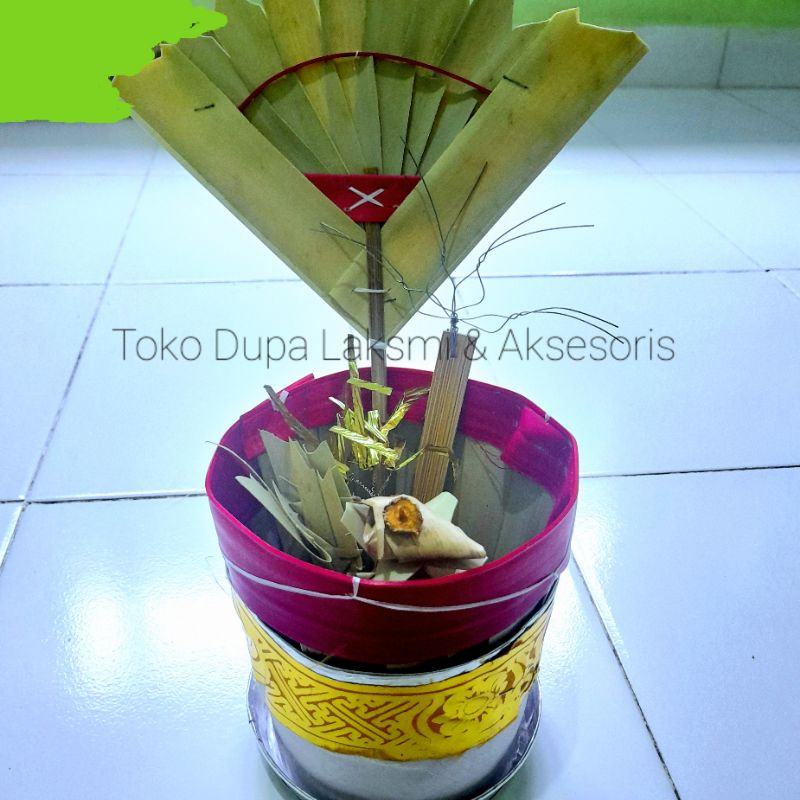 Wadah Daksina Linggih 1 Set Lengkap