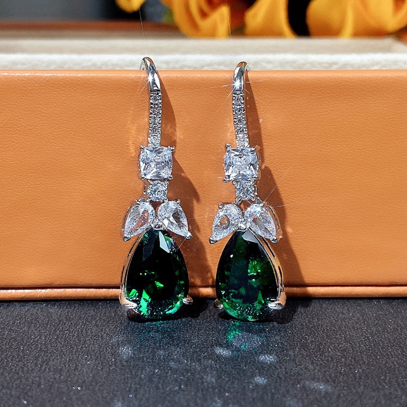 Anting Tusuk Gantung Wanita Bentuk Pir Hias Cubic Zirconia Warna Hijau Gaya Elegan Untuk Pestapernikahan