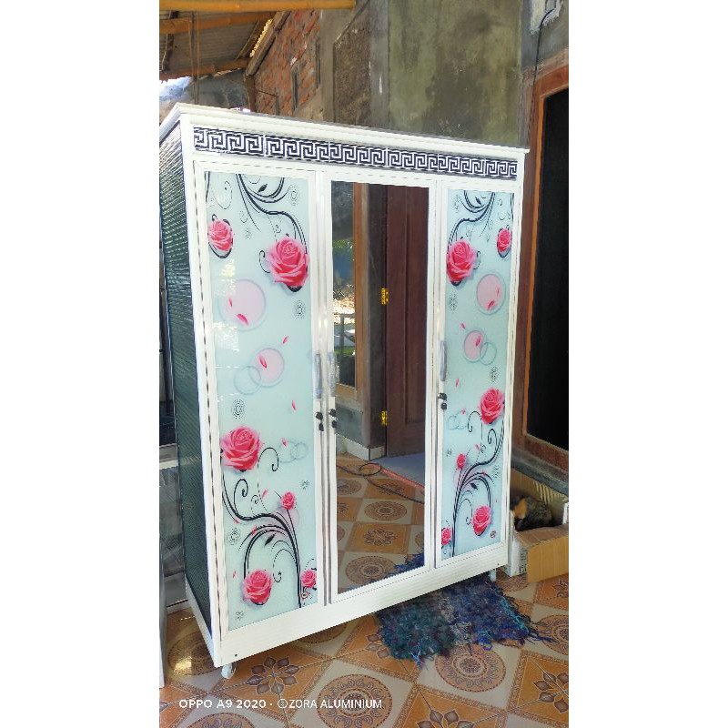 ALMARI PAKAIAN KACA aluminium 3 pintu / lemari kaca alumunium furniture mebel almari pakaian