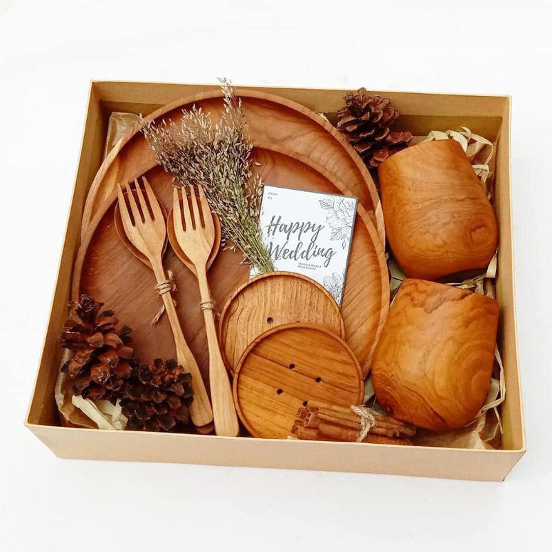 

HAMPERS PERNIKAHAN ULANG TAHUN WISUDA SOUVENIR WEDDING GIFT BOX KADO HADIAH ANNIVERSARY ULTAH MURAH