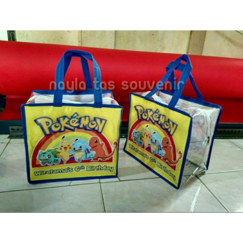 

tas souvenir ultah resleting full mika print 2 sisi