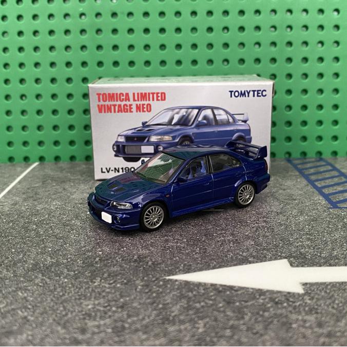 maddox - Tomica limited vintage neo 190c mitsubishi evo VI biru tua