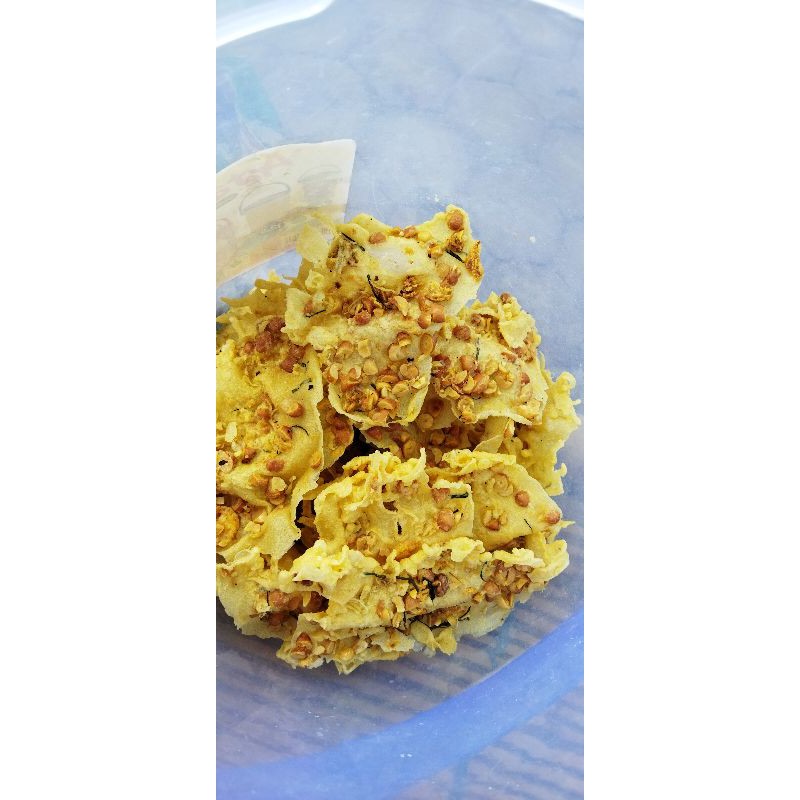 

Rempeyek kacang tanah/teri/kacang hijau 55000/500gram