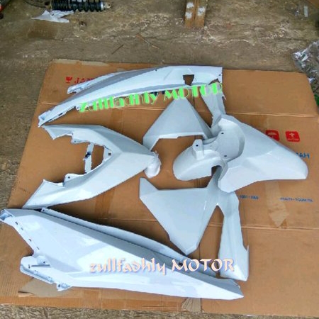 PROMO full body alus bodi warna vario 125 - 150 led 2016 warna putih