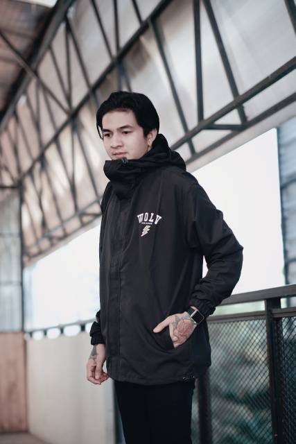 Jaket Outdoor / Jaket Windbreaker Original Wolv