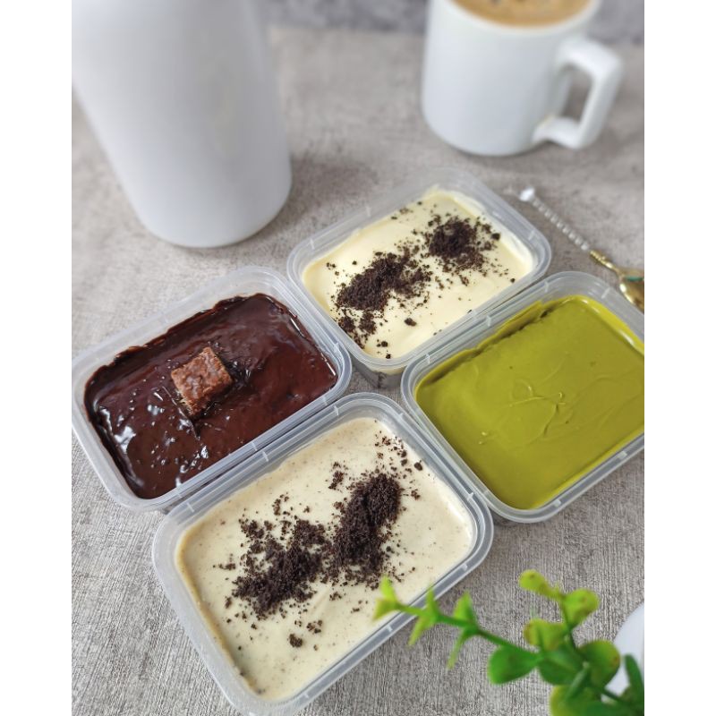 

Dessert Box Brownies/ Ubi Ungu Lumer JAWA BARAT DAN JABODETABEK ONLY