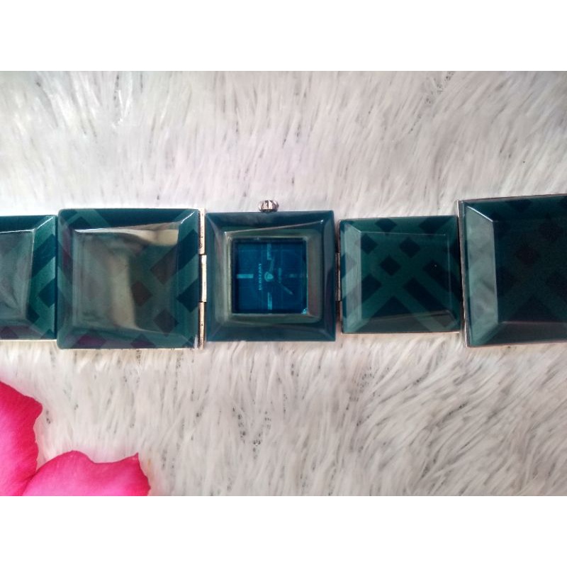 JAM TANGAN BURBERRY PRELOVED AUTH SWISS MADE