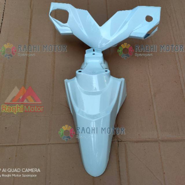 Batok Kepala Depan Beat Karbu Plus Spakbor Depan / Spakbor Depan Beat Karbu Putih