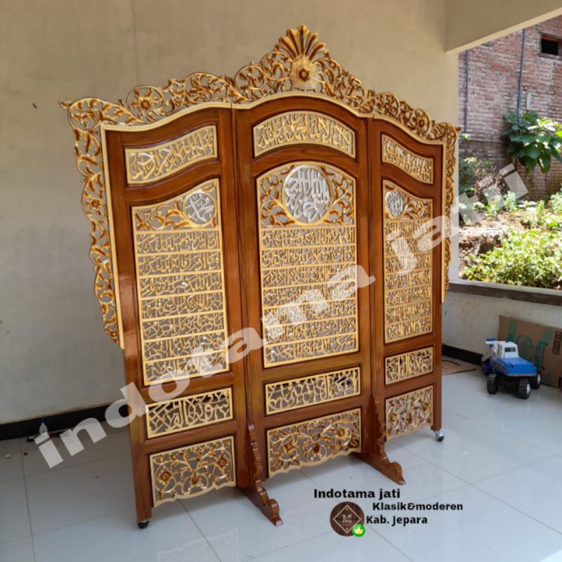 sketsel kaligrafi arab penyekat ruangan kayu jati