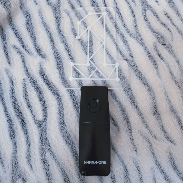 LIGHTSTICK CONCERT LIGHT WANNA ONE PRELOVED