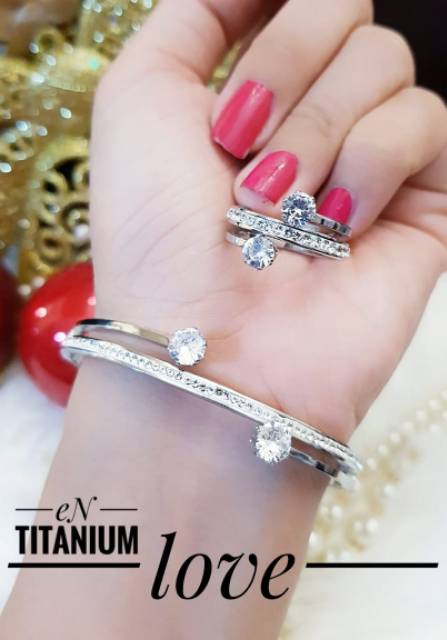 Titanium set perhiasan 2940k