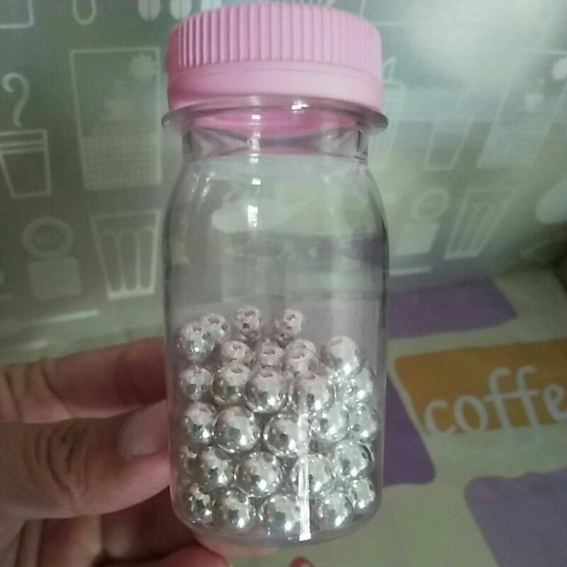 

Springkle silver 8 mm 20 gr Hiasan Kue aman dimakan/Taburan/ Kue Tart/Ulang Tahun/Edible/Dekorasi