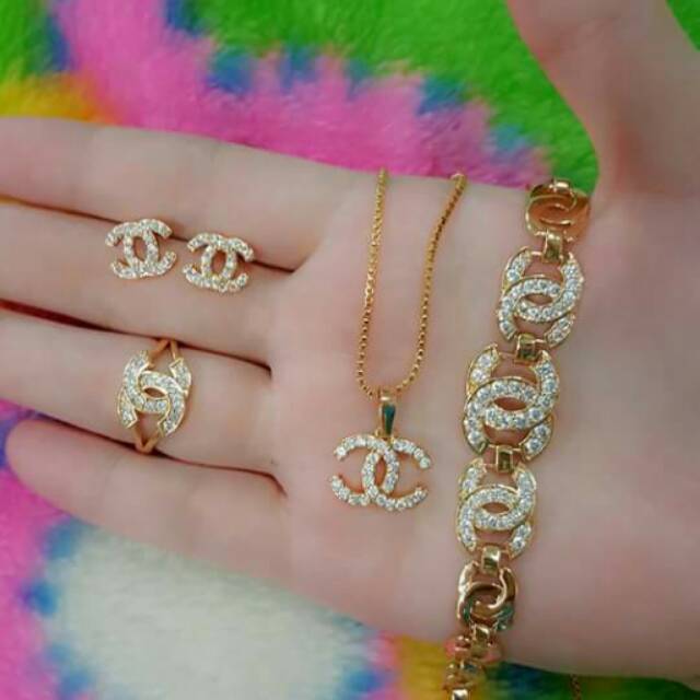 Set chanel klasik cubic lapis emas 22k (bs pilih anting/giwang) beri keterangan