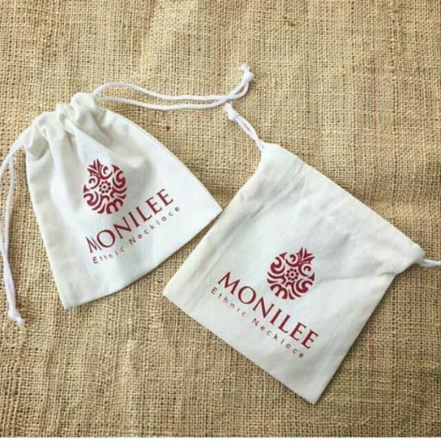 

Kantong serut blacu polos custom sablon / souvenir wedding