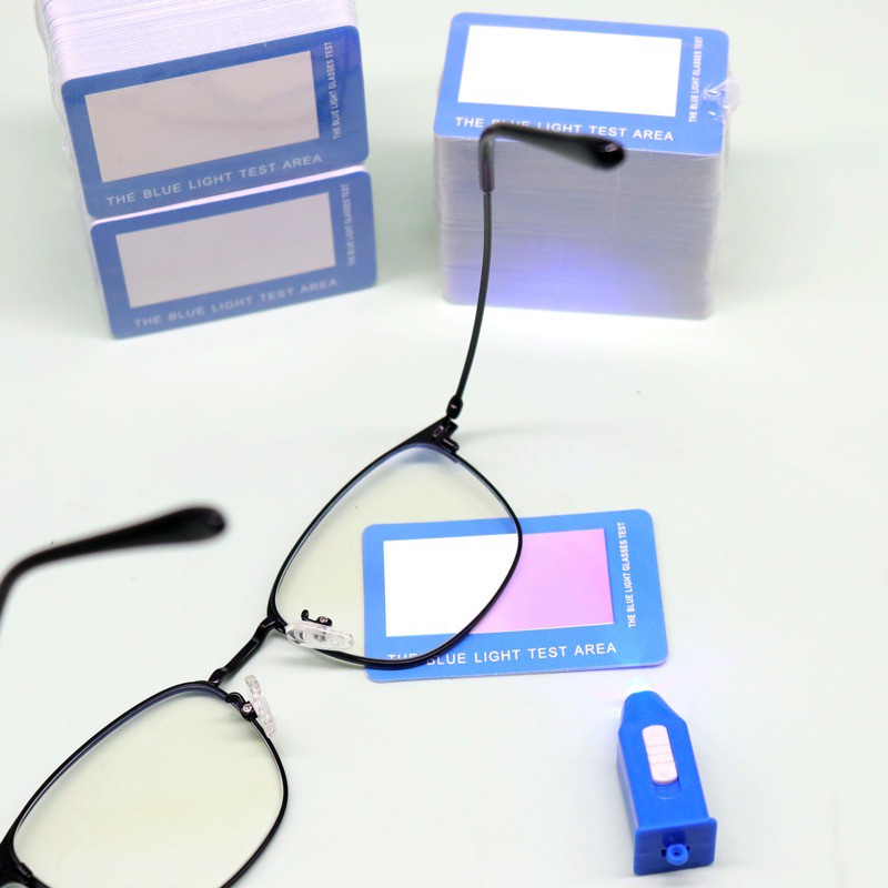 Senter dan Kartu Tes Kacamata / Blue light torch and Card test