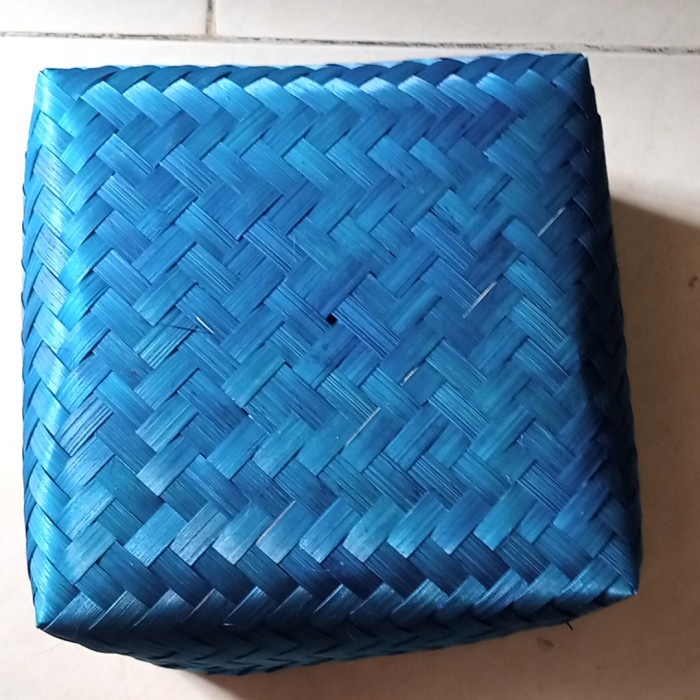 

[ Halodul ] besek bambu 20x20 warna biru / pasang sokase / hampers