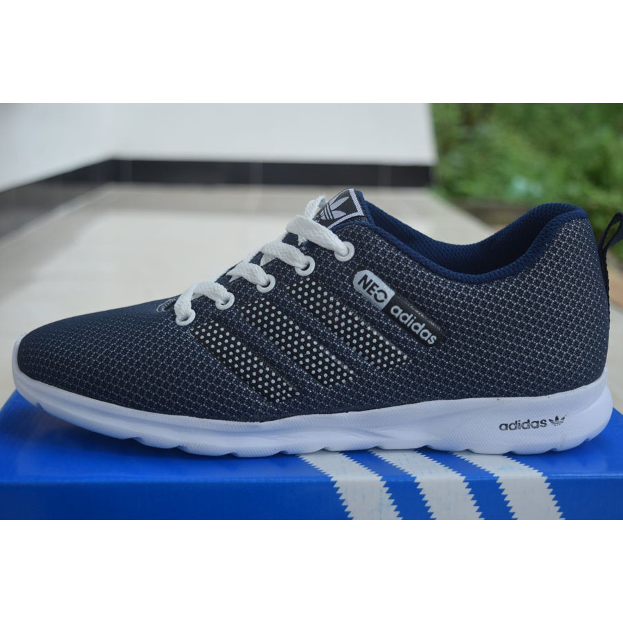 Sepatu Olahraga Adidas Neo Pria Navy