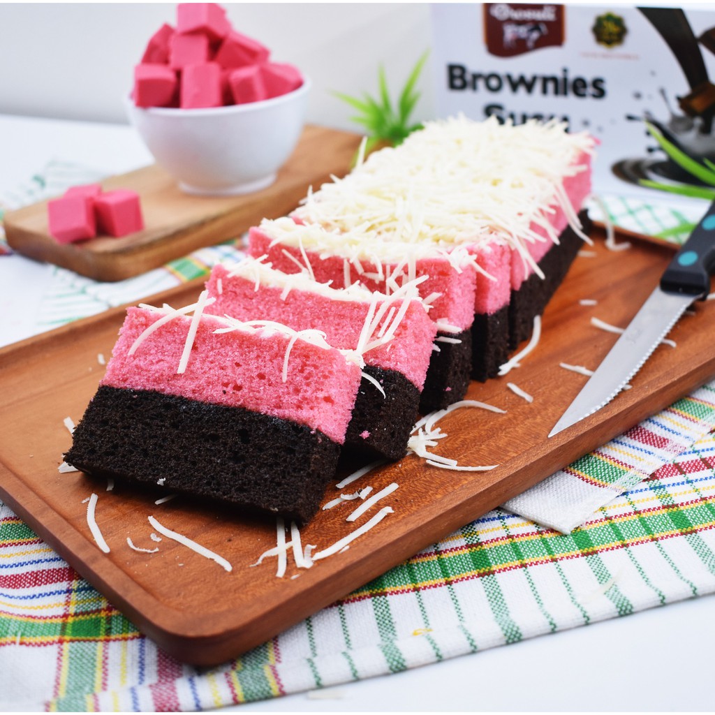 

Brownies Susu Boyolali Dark Strawberry Topping Keju