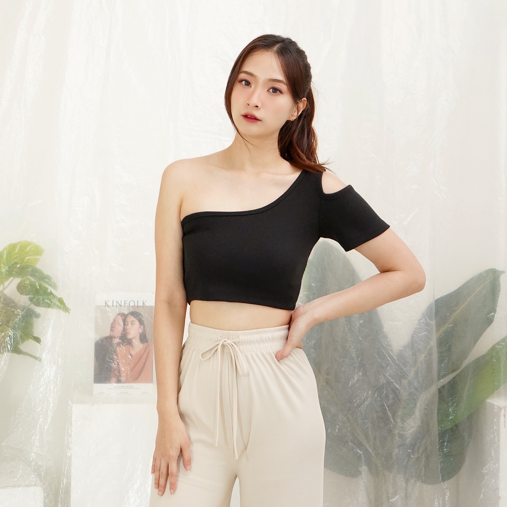 Korean Croptop Knit One Shoulder Wanita Crop Tank Top Rajut 157