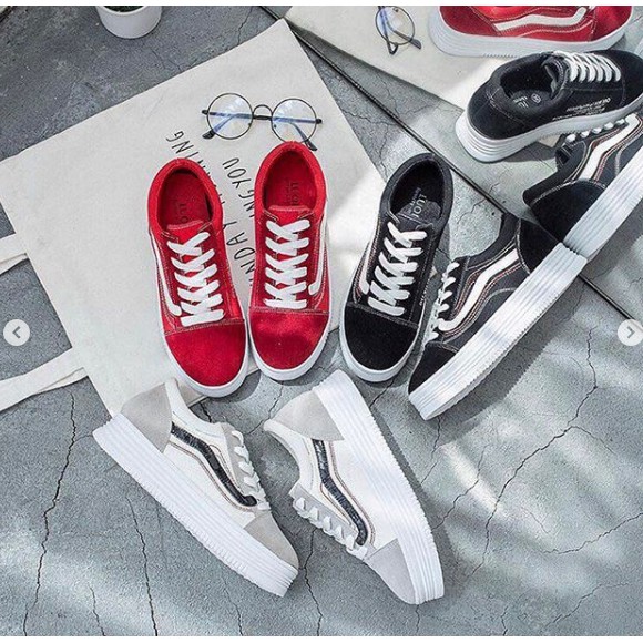 Sepatu Sneakers S863